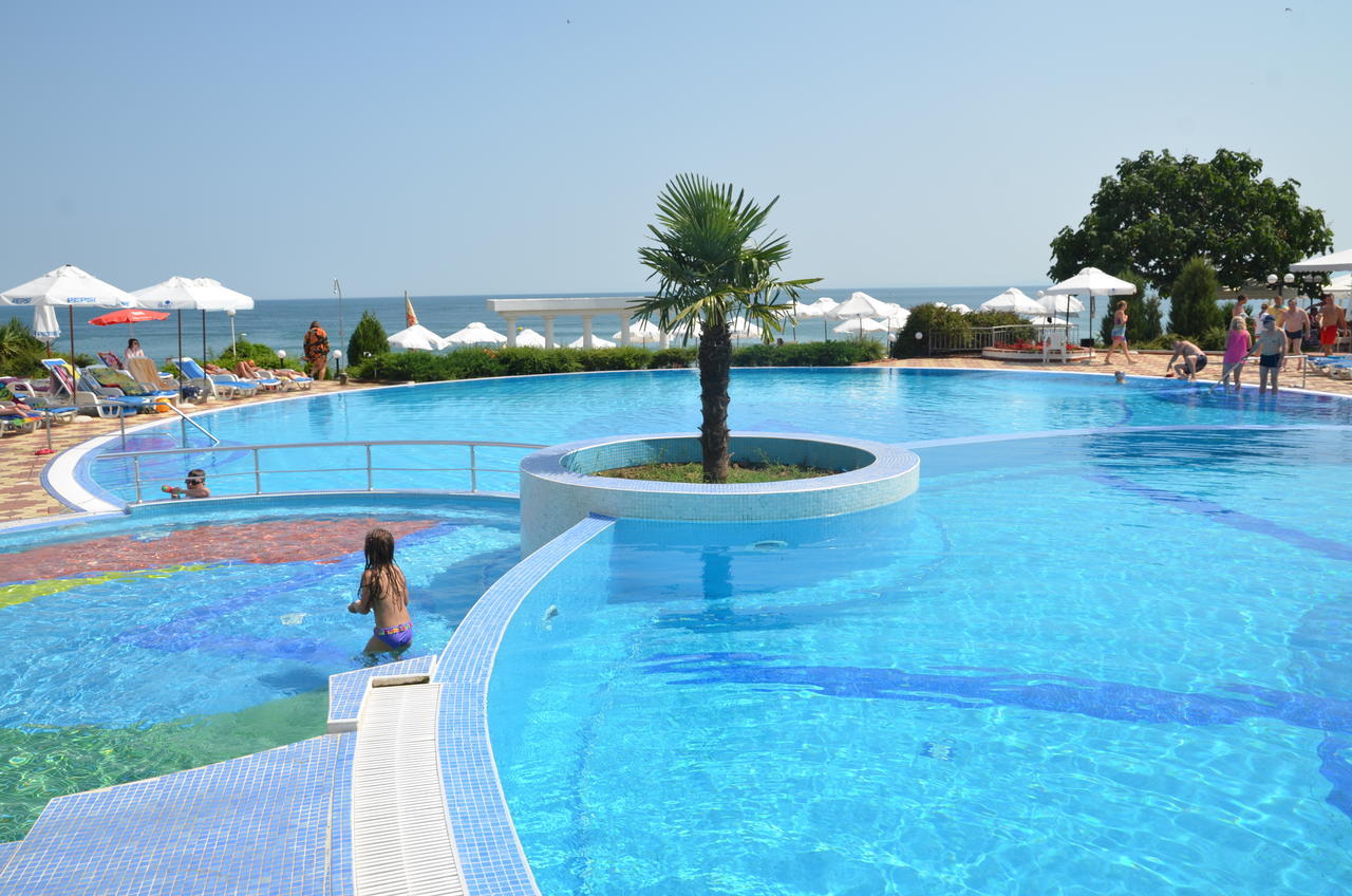 Sineva Beach Hotel Sveti Vlas Exterior photo